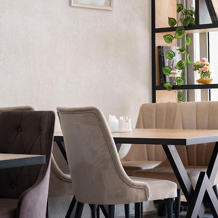 Art Hotel Батумі Екстер'єр фото
