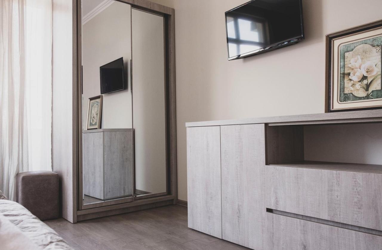 Art Hotel Батумі Екстер'єр фото