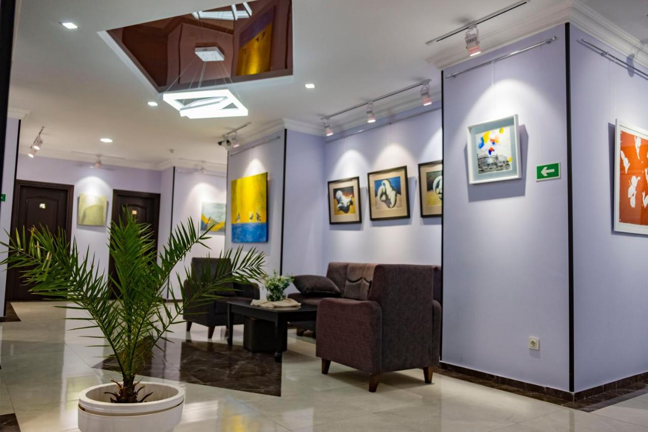 Art Hotel Батумі Екстер'єр фото